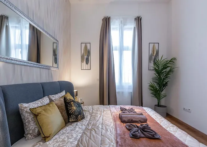 Luxurious Art Deco Apartment In The King Street